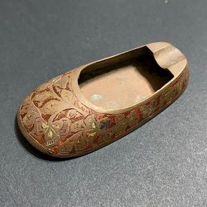🖤VTG💕shoe brass or bronze ashtray